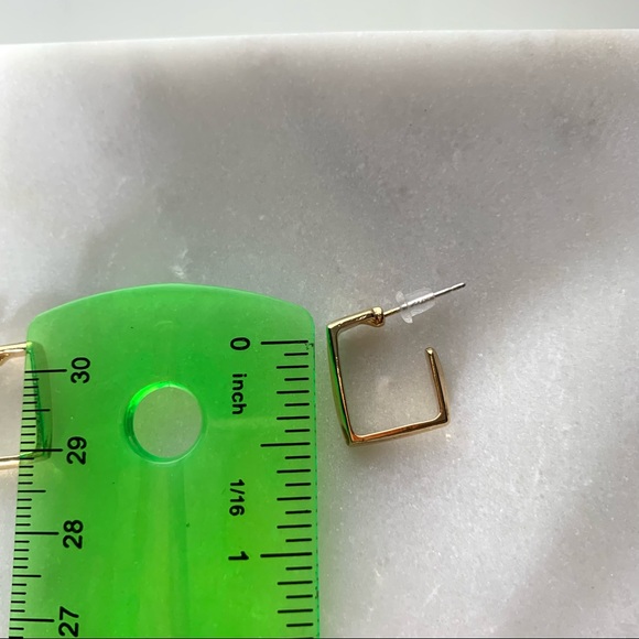 new 14K gold plated square shaped earrings - Picture 7 of 9